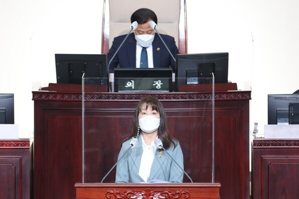 김영해 경기도의원은 12일 제355회 임시회 제2차 본회의에서 평택항 활성화에 대한 5분 자유발언을 가졌다. (사진/경기도의회) 