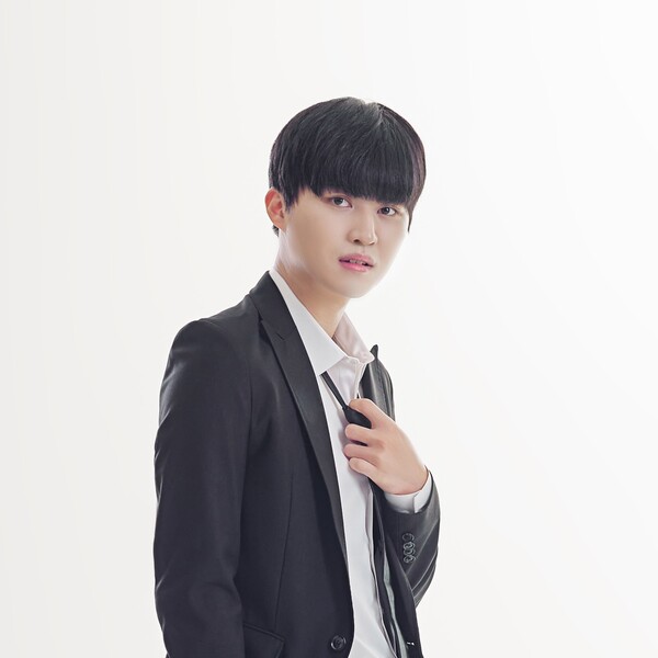 더스틴 새로운 멤버 미니 Mini. (사진/LPA엔터 제공)