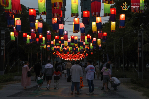 풍요로움을 전하는 동아시아의 등불 - 빛의 화원 (사진/경주시청)